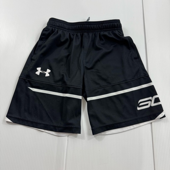 419. Kids Under Armour Steph Curry Black Athletic Shorts (YSM) - Picture 1 of 5
